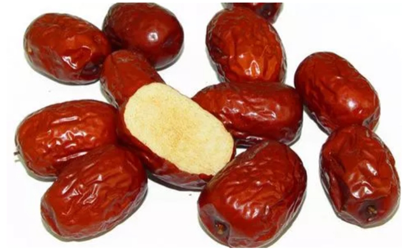 紅棗和它一起泡，每天一杯，濕氣消，臉色更紅潤！